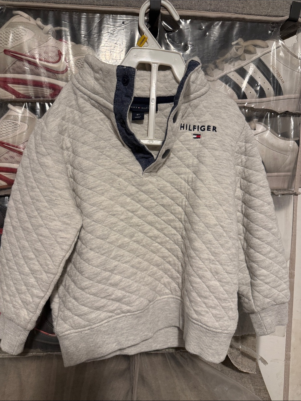 Tommy Hilfiger Quilted Pullover Jacket in Light Gray with Navy Trim
